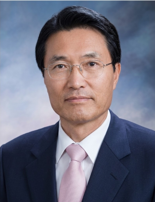 최영삼